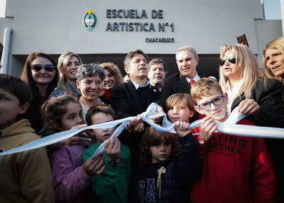 Chacabuco: Kicillof inauguró el nuevo edificio de la Escuela de Educación Artística N°1
