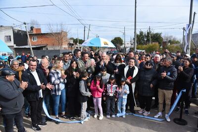 La Plata: La Comuna inauguró nuevo asfalto y obras hidráulicas para San Lorenzo