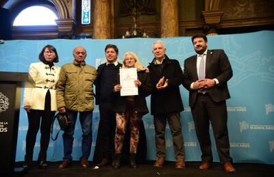 La Plata: Entregaron 400 escrituras a familias de más de diez barrios