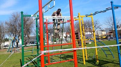 Necochea: Sigue la puesta en valor de distintas plazas de la ciudad