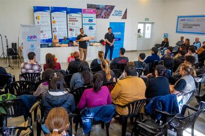 Junín: Más de 100 vecinos participaron de una jornada de RCP y primeros auxilios en el Día Mundial del Corazón