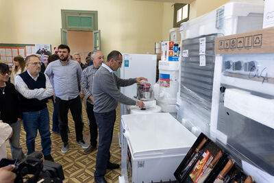 Azul: La Comuna recibió nuevo equipamiento para fortalecer el Servicio Alimentario Escolar