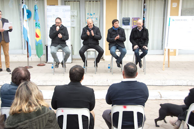 Pehuajó: El intendente Pablo Zurro presentó la obra de gas natural para Mones Cazón