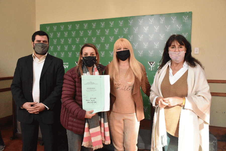 Chivilcoy: Se entregaron actas de "Protección de la vivienda" a 15 familias de la ciudad