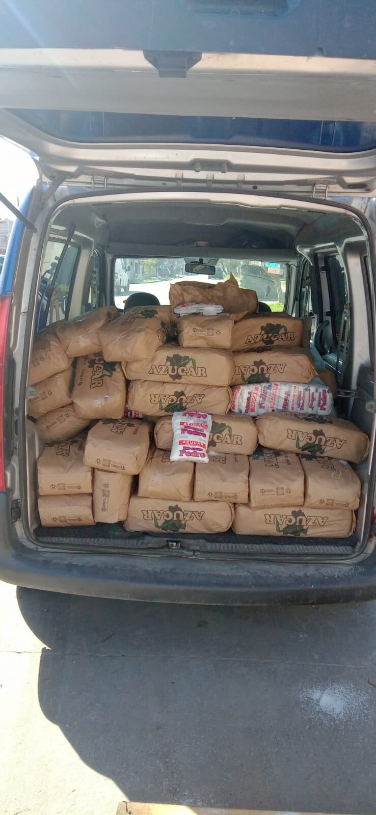 Berisso: Clausuran una distribuidora y secuestran más de 600 kilos de azúcar