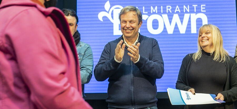 Almirante Brown: La Comuna entregó subsidios para mejoras habitacionales