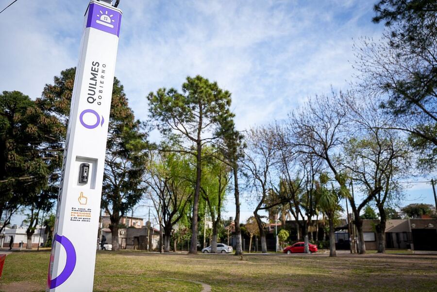Quilmes: Se inauguró un nuevo tótem de seguridad