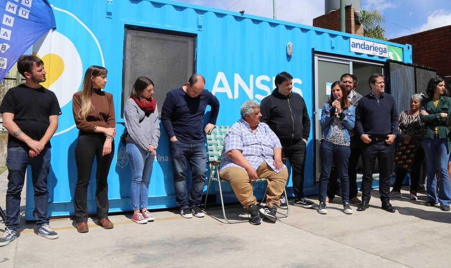 Raverta recorrió nuevos puntos de atención de ANSES en las villas Soldati y 1.11.14