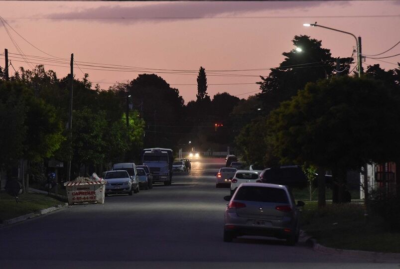 Bahía Blanca: Finalizó la instalación de luminarias LED en el barrio Millamapu