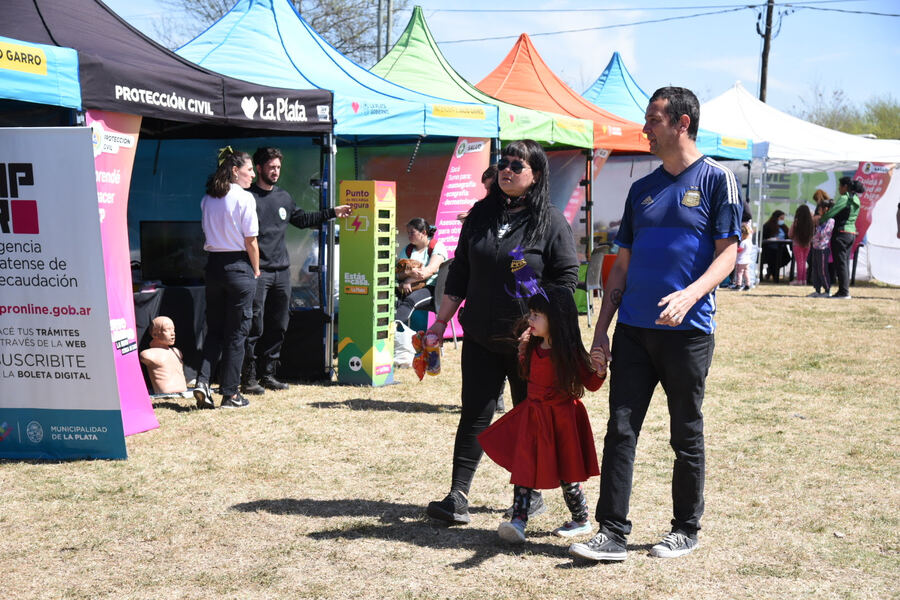 La Plata: Llega a Gonnet una feria de emprendedores y el programa "Barrio x Barrio"