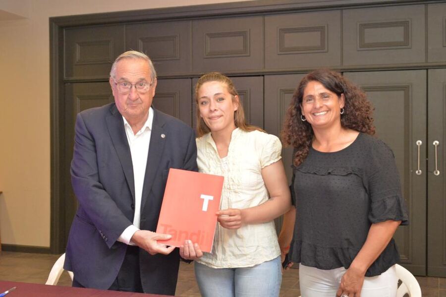 Tandil: Firman convenios con los adjudicatarios del Programa de Autoconstrucción de Viviendas