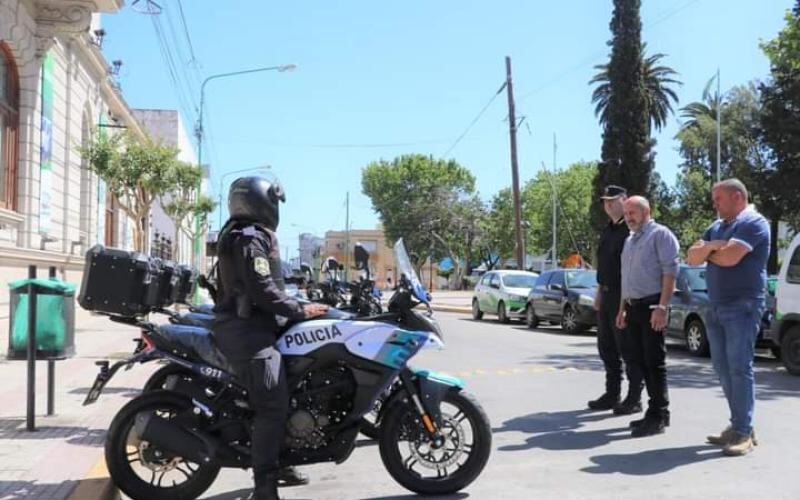 Ensenada: El Municipio incorporó 3 nuevas motos para reforzar la seguridad en el distrito