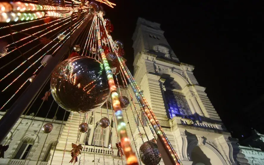 La Plata: Lanzan la campaña "Ponete la 10" para fomentar los festejos responsables