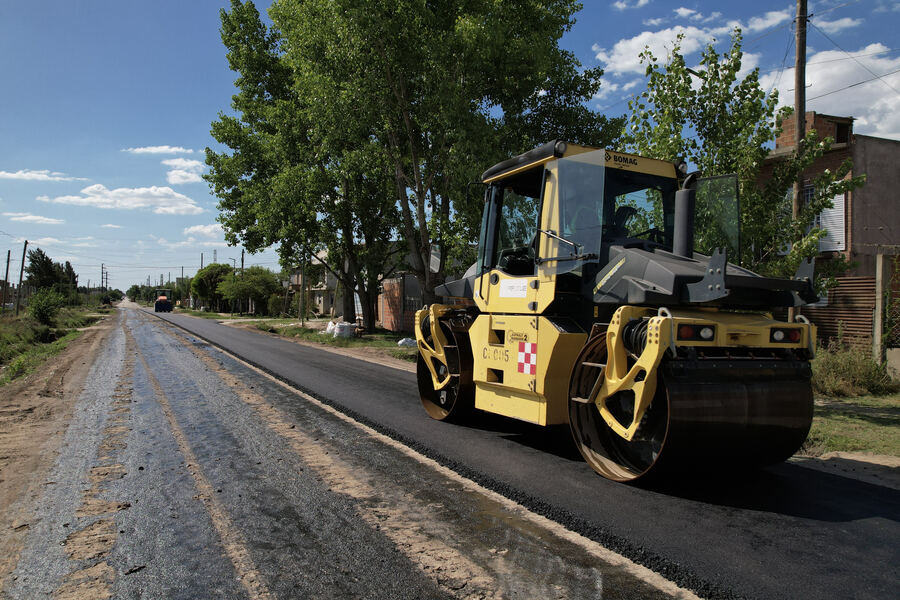 La Plata: Comenzó una obra de repavimentación en Melchor Romero que intervendrá 10 mil metros cuadrados