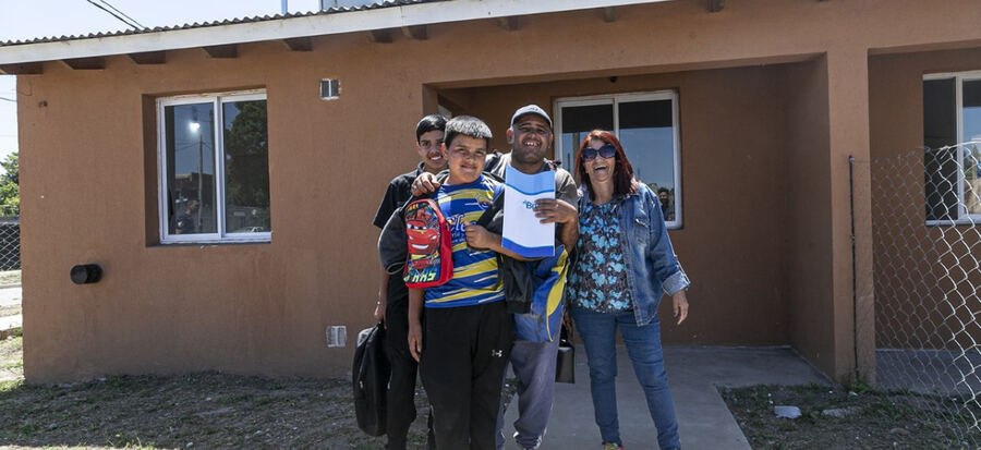 Almirante Brown: Finalizó la primera etapa de relocalización de 131 familias en Barrio Lindo