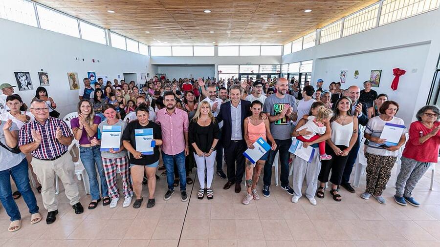 Almirante Brown: Avanzan los trámites de escrituración en el "Barrio Lindo 1"