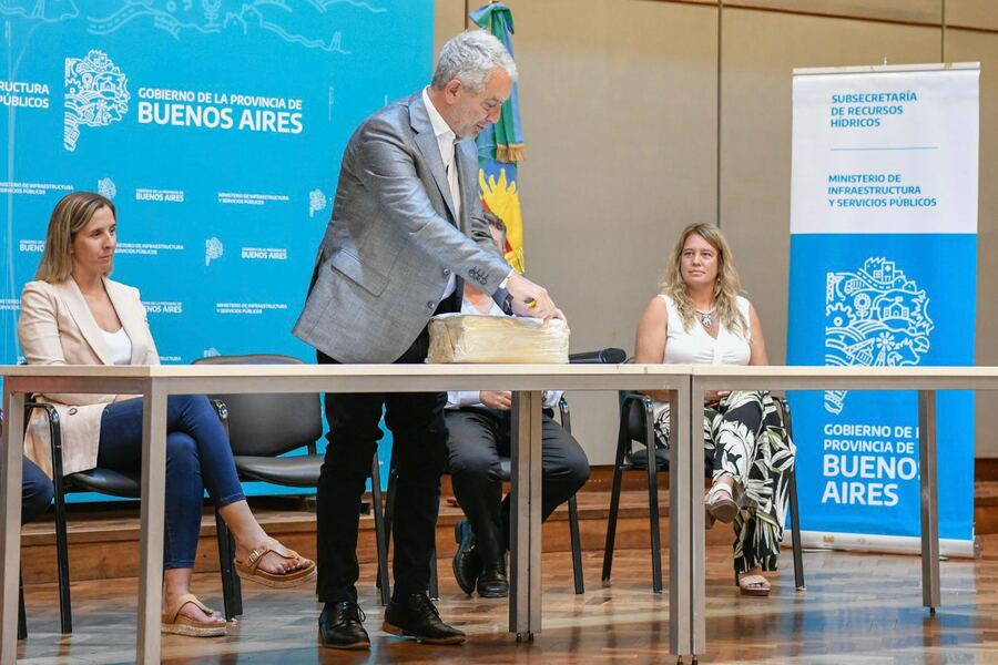 La Plata: La Provincia avanza en la renovación de los sistemas de distribución de agua en la ciudad