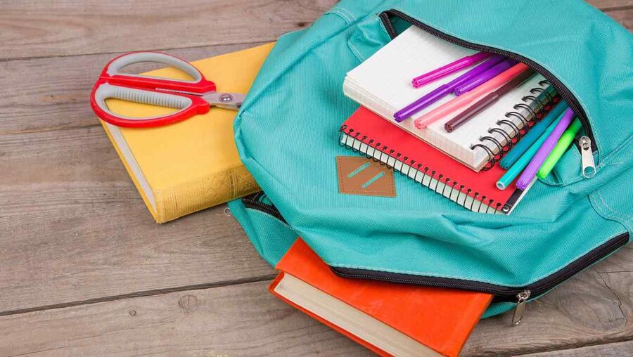 La Plata: UTEDYC dio inicio a la entrega de útiles y mochilas escolares