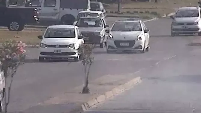 Mar del Plata:  A través del anillo digital, interceptaron a un vehículo con pedido de secuestro