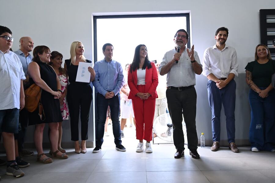 Sileoni anunció que transferirán fondos a Consejos Escolares para comprar materiales para las Escuelas de Educación Artística