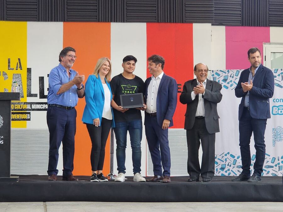 Kicillof presentó el programa “Conectar Igualdad Bonaerense”