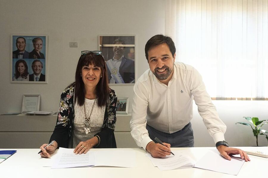 La Provincia y farmacéuticos firmaron un convenio para integrar las bases de información y diseñar políticas sanitarias.