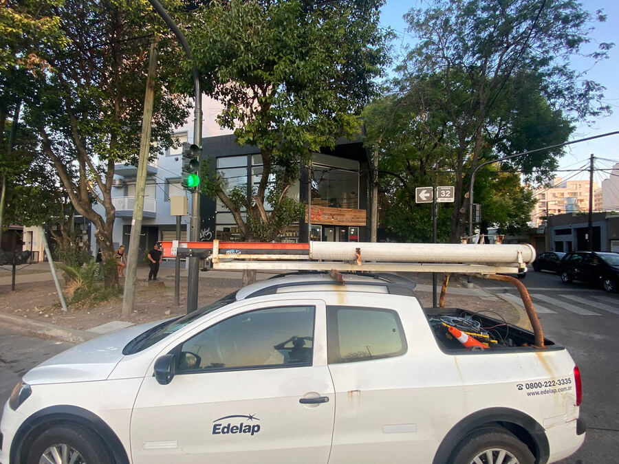 La Plata: EDELAP detectó dos complejos de viviendas Lincoln Park de City Bell y a 39 comercios robando energía