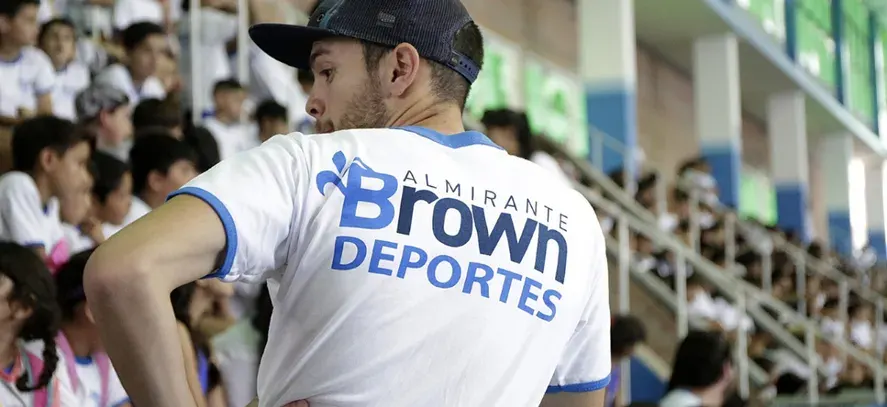 Almirante Brown: El Municipio y la Provincia pusieron en marcha la nueva carrera de Educación Física