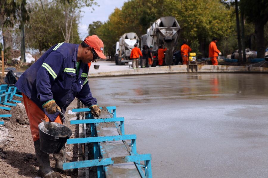 La Plata: Avanza la repavimentación y ensanche de la avenida 501
