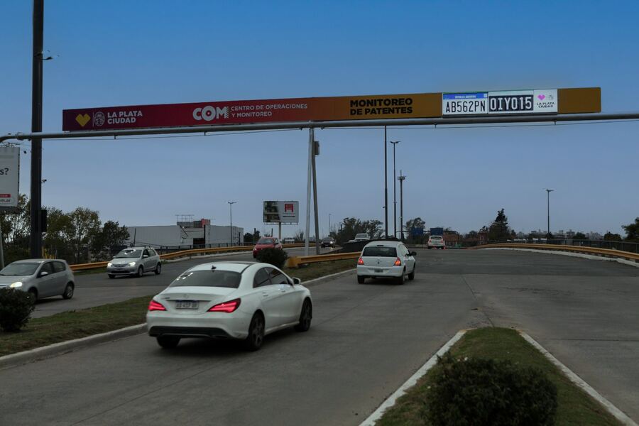 La Plata: Instalaron nuevas cámaras lectoras de patentes en puntos estratégicos