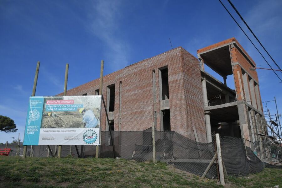 Monte Hermoso: La construcción de la Casa de la Provincia entra en su etapa final