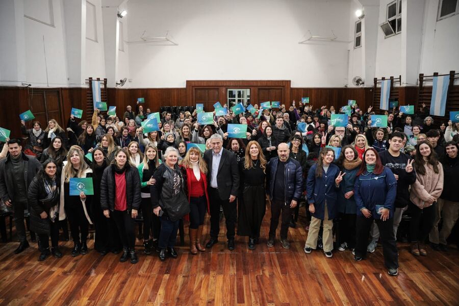 Avellaneda: Entregaron $279 millones en subsidios para obras en 54 escuelas
