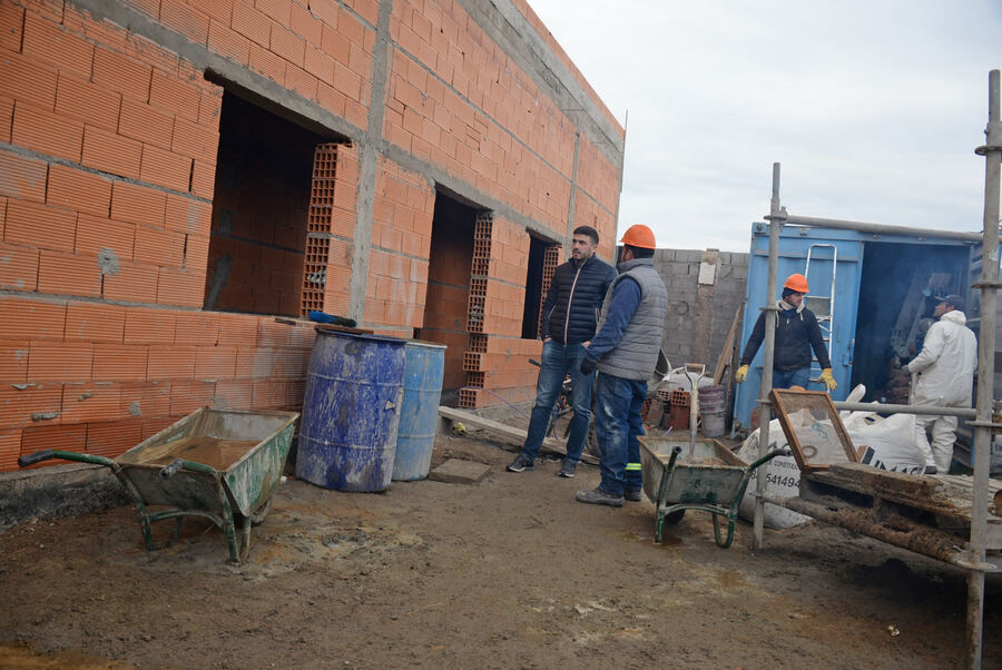 Olavarría: Galli supervisó la ampliación del CAPS Nº 7 del barrio Independencia