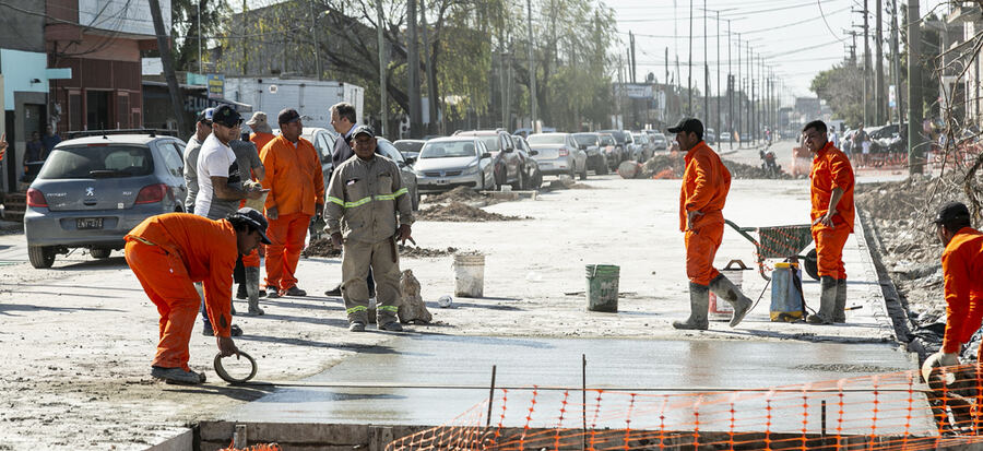 Almirante Brown: Avanzan las obras de remodelación en la avenida San Martín