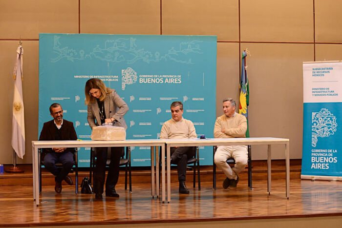 Almirante Brown: La Provincia licitó desagües pluviales para el distrito
