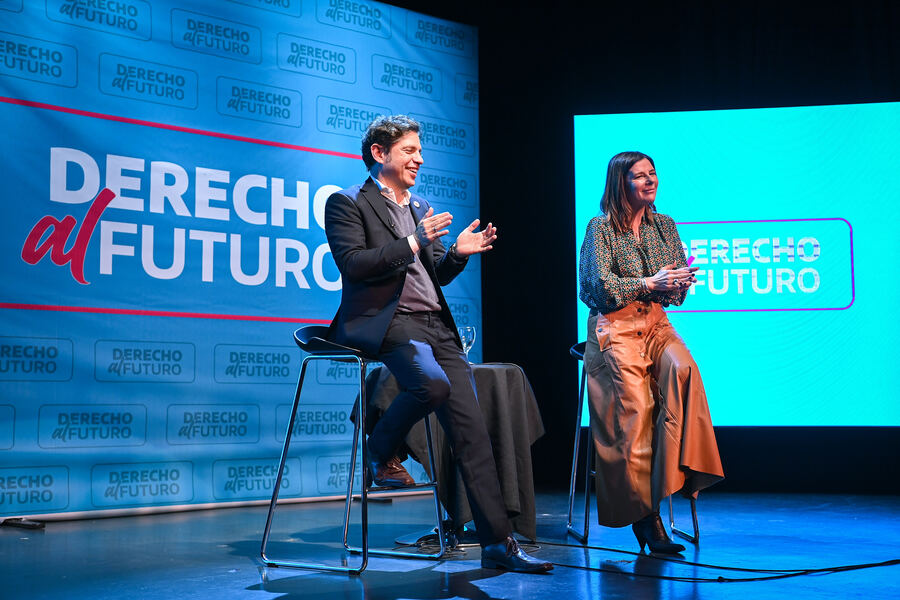 Kicillof junto a artistas en La Plata: "Vamos a seguir recuperando el protagonismo cultural de la provincia de Buenos Aires"