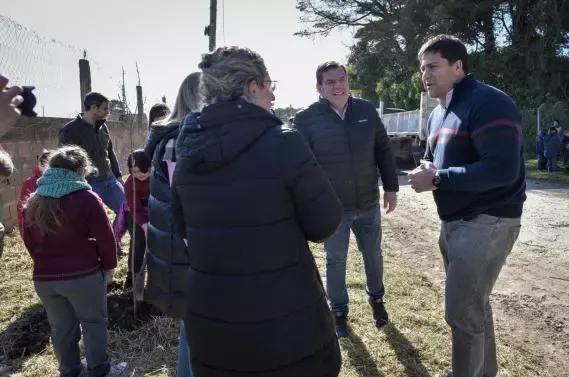 Mar del Plata: La Comuna llevó adelante un operativo de limpieza de microbasurales en el barrio Bosque Grande