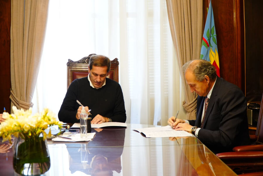 La Plata: La Comuna y la UCALP firmaron un convenio para prácticas preprofesionales