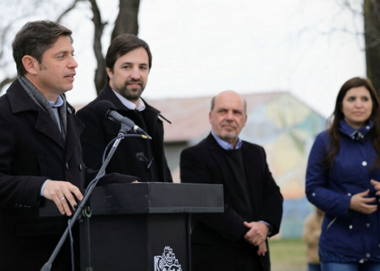 Coronel Súarez: Kicillof visitó la ciudad para entregar una nueva ambulancia e inaugurar obras