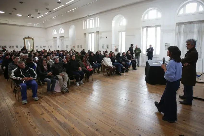 Quilmes: Entregaron 92 adjudicaciones de lotes a vecinos y vecinas