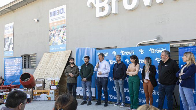 Almirante Brown: Emprendedores locales recibieron microcréditos
