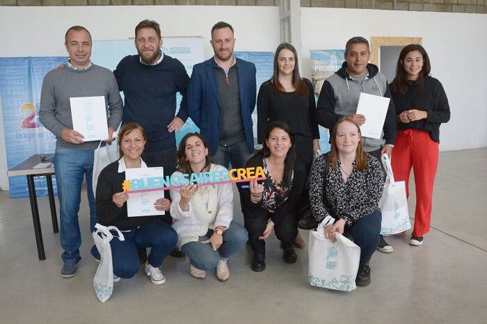 Se entregaron nuevos créditos de Buenos Aires CREA en Bolívar y 25 de Mayo