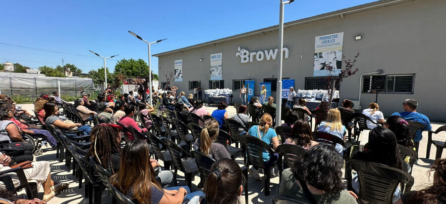 Almirante Brown: El municipio entregó insumos a 155 emprendedores locales
