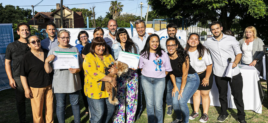 Almirante Brown: Entregaron certificados de los cursos de formación laboral
