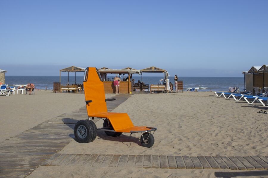 Villa Gesell: Se puso en marcha el programa "Playas Accesibles"
