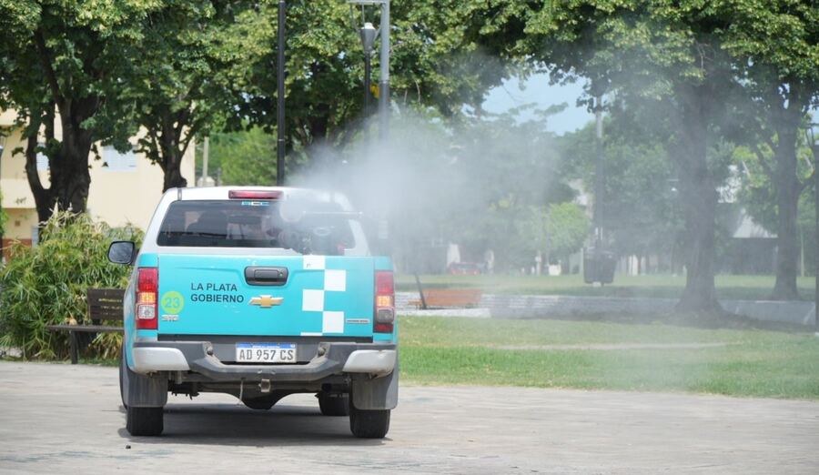 La Plata: La Municipalidad avanza con la fumigación en los barrios