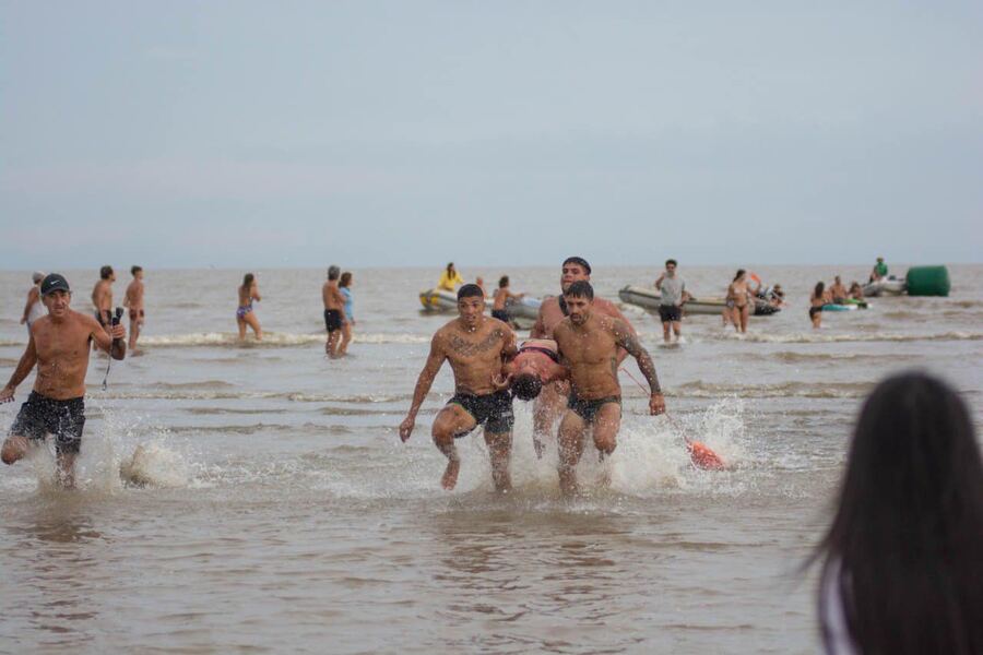Ensenada: Se realizó la Competencia de Rescate del Río de la Plata