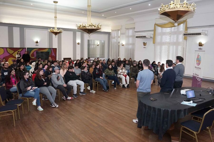 Necochea: El Municipio beneficiará a 150 estudiantes mediante el programa Becas Juventud