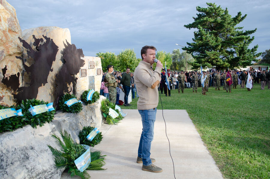 Olavarría: Wesner llamó a “seguir malvinizando y a seguir educando"