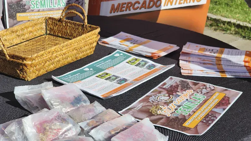 Berazategui: Entregaron semillas para el desarrollo de huertas familiares